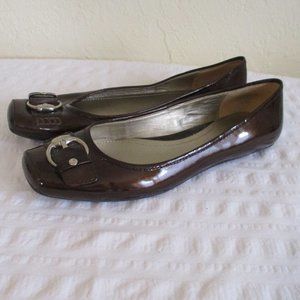 AK Impress Iflex Brown Patent Flats Buckle Accent Size 8.5M